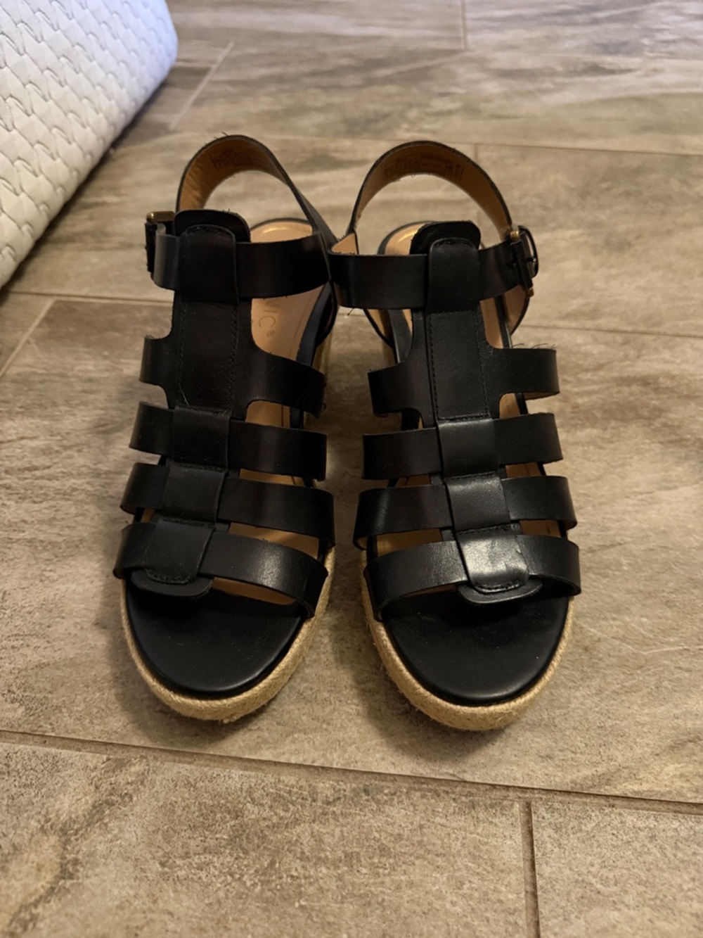 Vionic Women's Black Strappy Espadrille Sandals